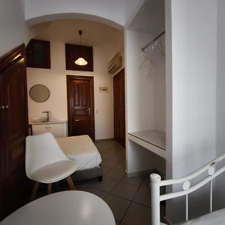 Maria Eleni Guest house