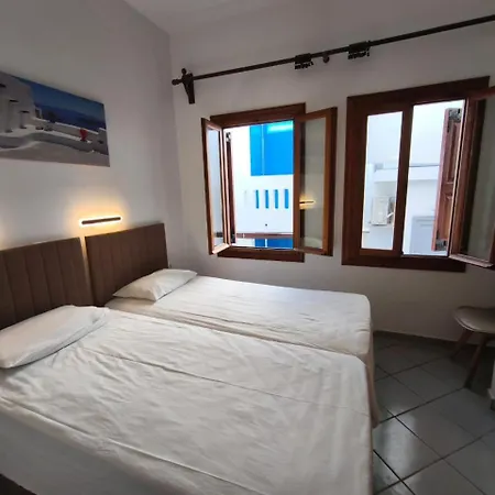 בית הארחה Maria Eleni *