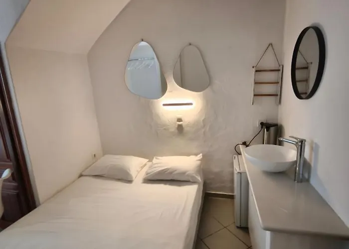 Maria Eleni Guest house